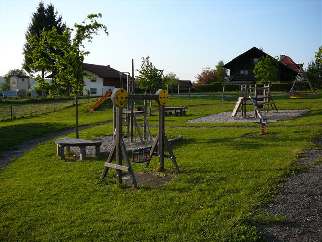 Gemeinde-Kinderspielplatz